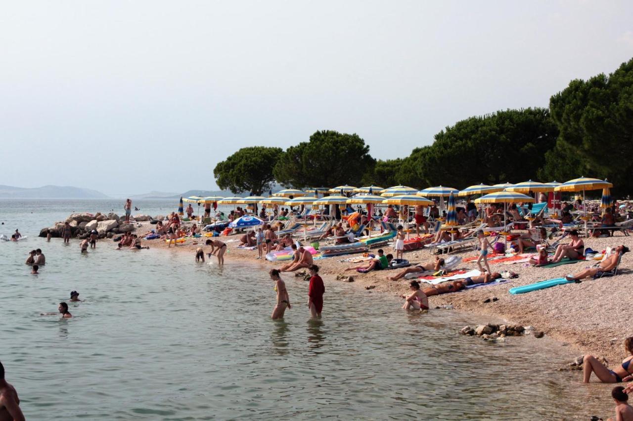 Apartments By The Sea Crikvenica - 5563 ภายนอก รูปภาพ