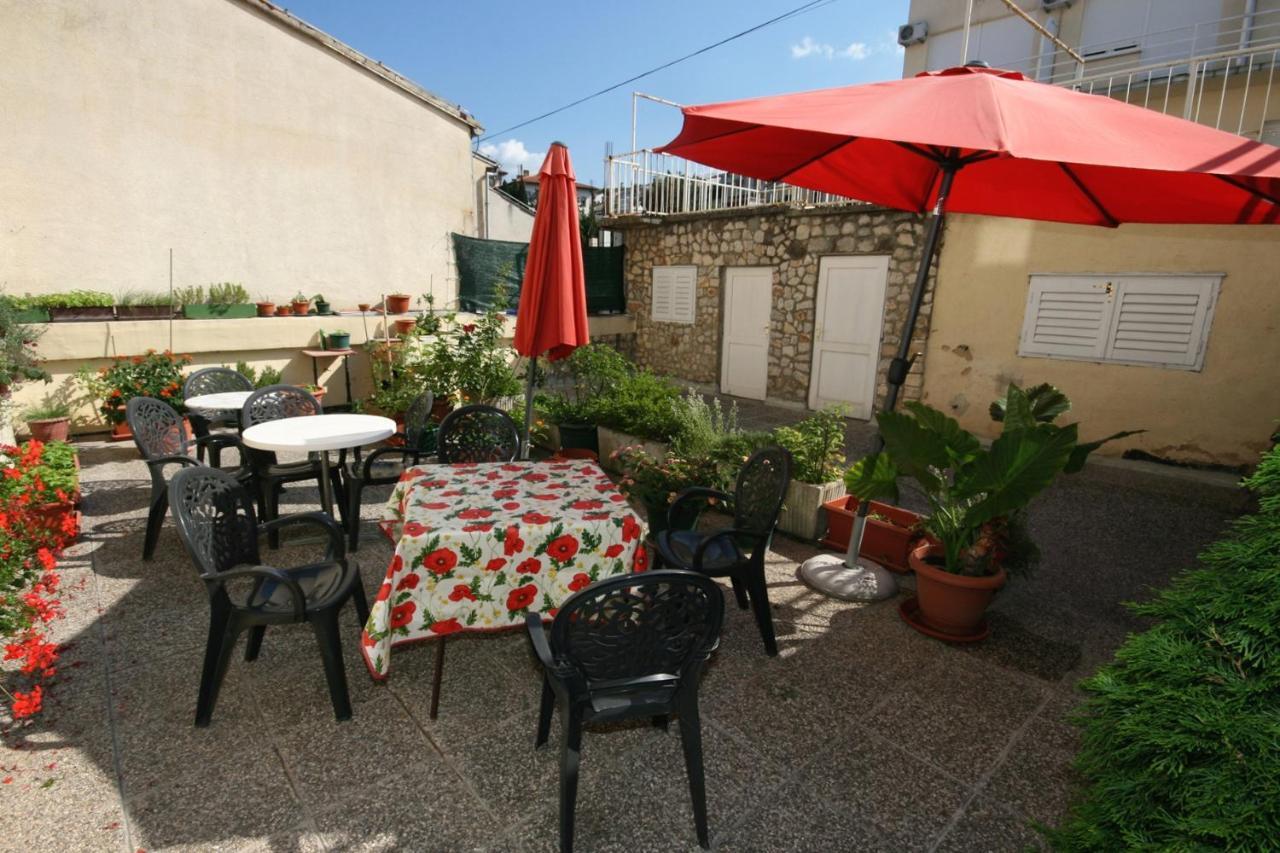 Apartments By The Sea Crikvenica - 5563 ภายนอก รูปภาพ