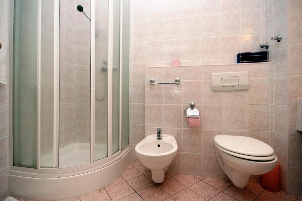Apartments By The Sea Crikvenica - 5563 ภายนอก รูปภาพ